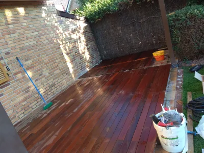 Instalación de suelo de madera natural en Fuenlabrada