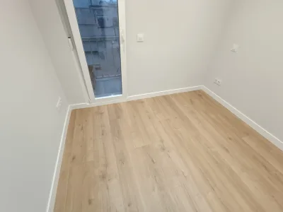 Instalación de suelo de madera natural en Fuenlabrada