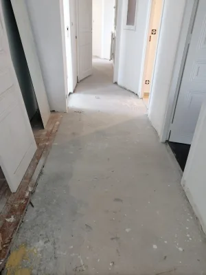 Instalación de suelo de madera natural en Elche