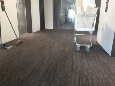 Instalación de suelo de madera natural en Hospitalet de Llobregat