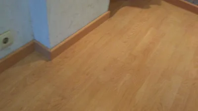Instalación de suelo de madera natural en Hospitalet de Llobregat