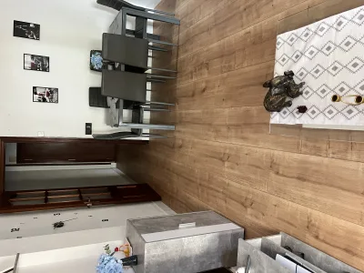 Instalación de suelo de madera natural en Granollers