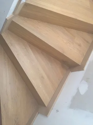 Instalación de suelo de madera natural en Reus