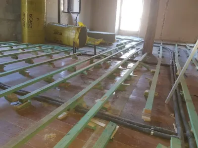 Instalación de suelo de madera natural en San Sebastián