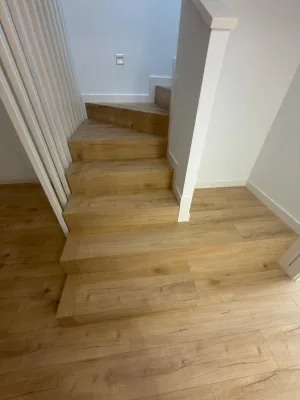 Instalación de suelo de madera natural en Barcelona
