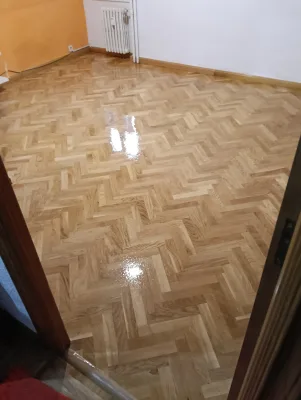 Instalación de suelo de madera natural en Soria