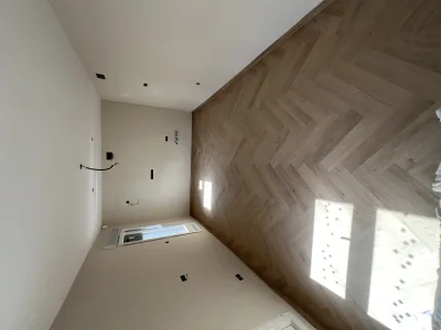 Instalación de suelo de madera natural en Torrejón de Ardoz