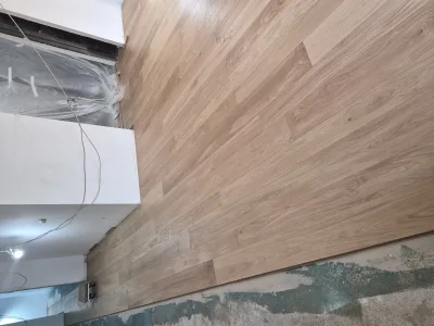 Instalación de suelo de madera natural en Madrid