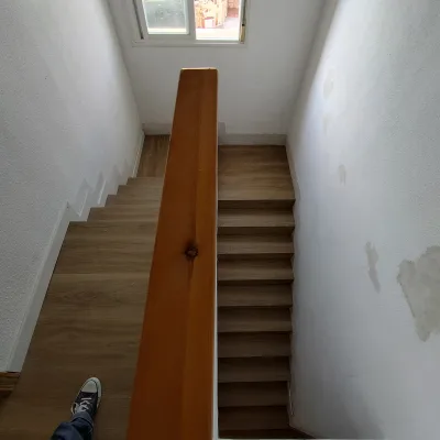 Instalación de suelo de madera natural en Burgos