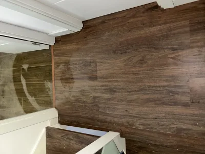 Instalación de suelo de madera natural en Valencia
