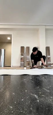 Instalación de suelo de madera natural en Valencia