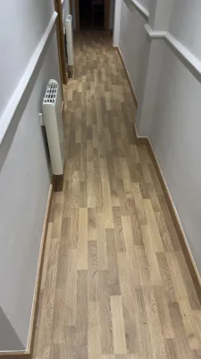 Instalación de suelo de madera natural en Aldaia