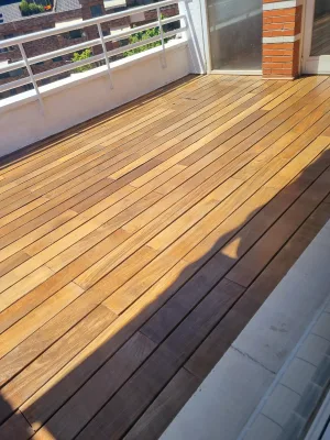 Instalación de suelo de madera natural en Móstoles