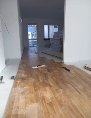 Instalación de suelo de madera natural en Las Rozas