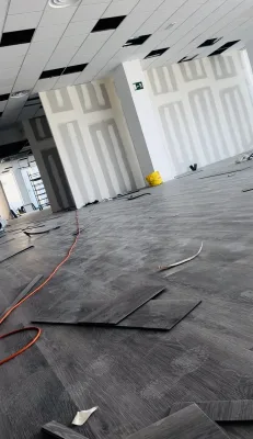 Instalación de suelo de madera natural en Las Rozas