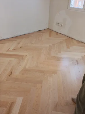 Instalación de suelo de madera natural en Madrid