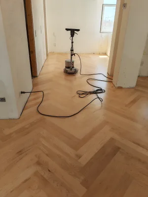 Instalación de suelo de madera natural en Madrid