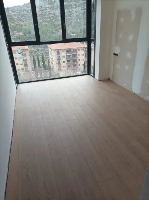 Instalación de suelo de madera natural en Barcelona