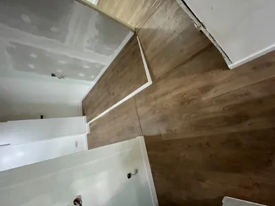 Instalación de tarima flotante clic en Sevilla