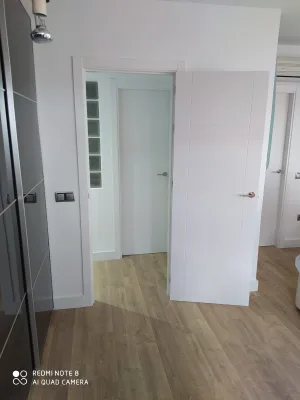 Instalación de suelo de madera natural en Sevilla