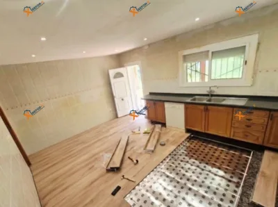 Instalación de suelo de madera natural en Terrassa
