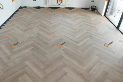 Instalación de suelo de madera natural en Terrassa