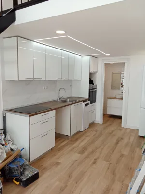 Instalación de suelo de madera natural en Barcelona