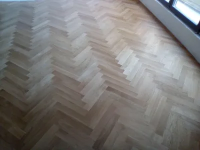Instalación de suelo de madera natural en Gandía