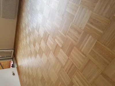 Instalación de suelo de madera natural en Gandía