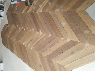 Instalación de suelo de madera natural en Gandía