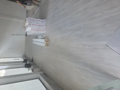 Instalación de suelo de madera natural en Palma