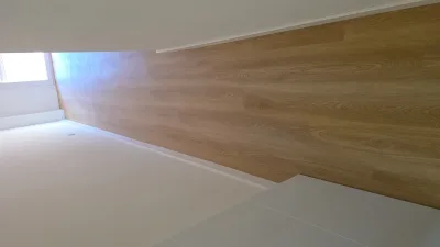 Instalación de suelo de madera natural en Palma
