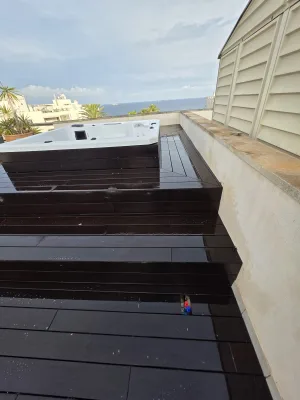 Instalación de suelo de madera natural en Palma