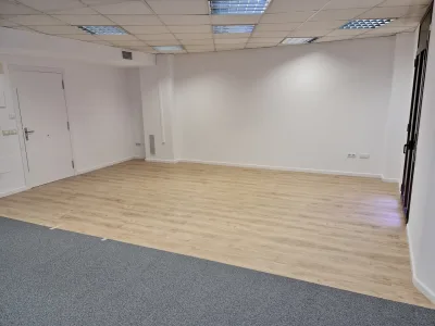 Instalación de suelo de madera natural en Granollers
